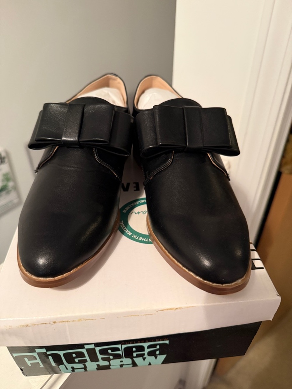 chelsea crew Black Bow Loafers